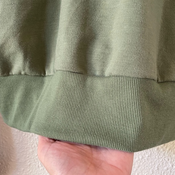 Hooded workout mesh hooded size large sweater - Picture 5 of 7